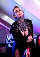 Vivian Kiss
